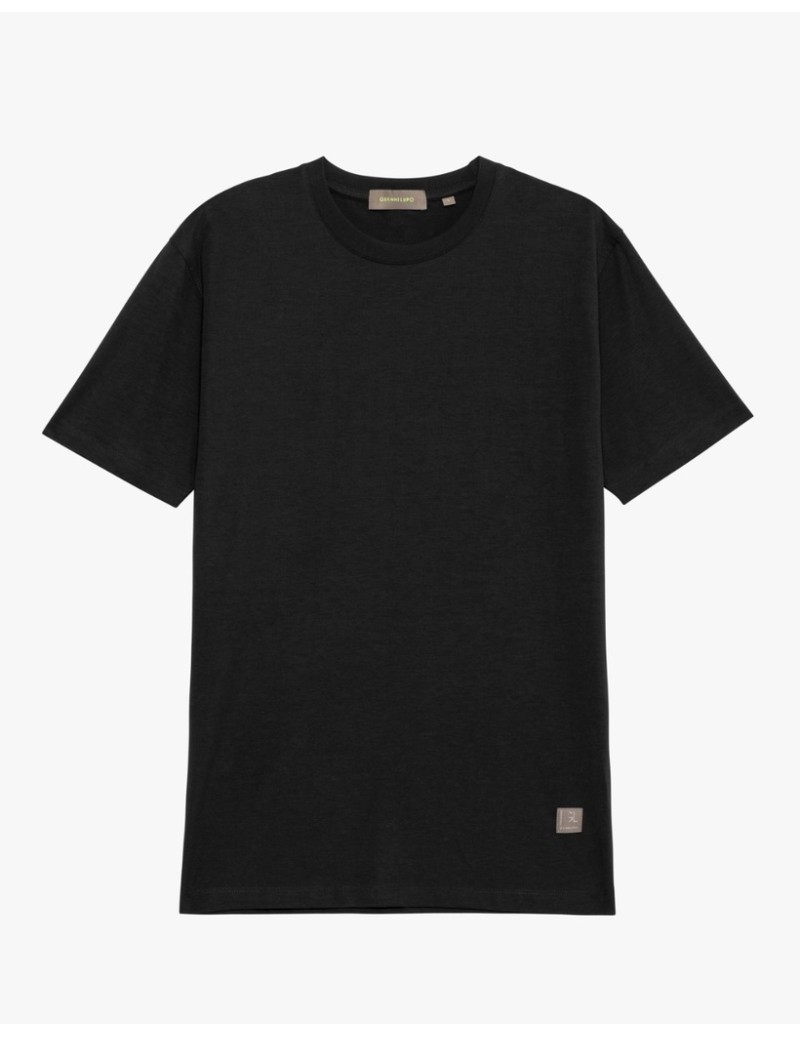 CAMISETA NEGRA RELAXED FIT...