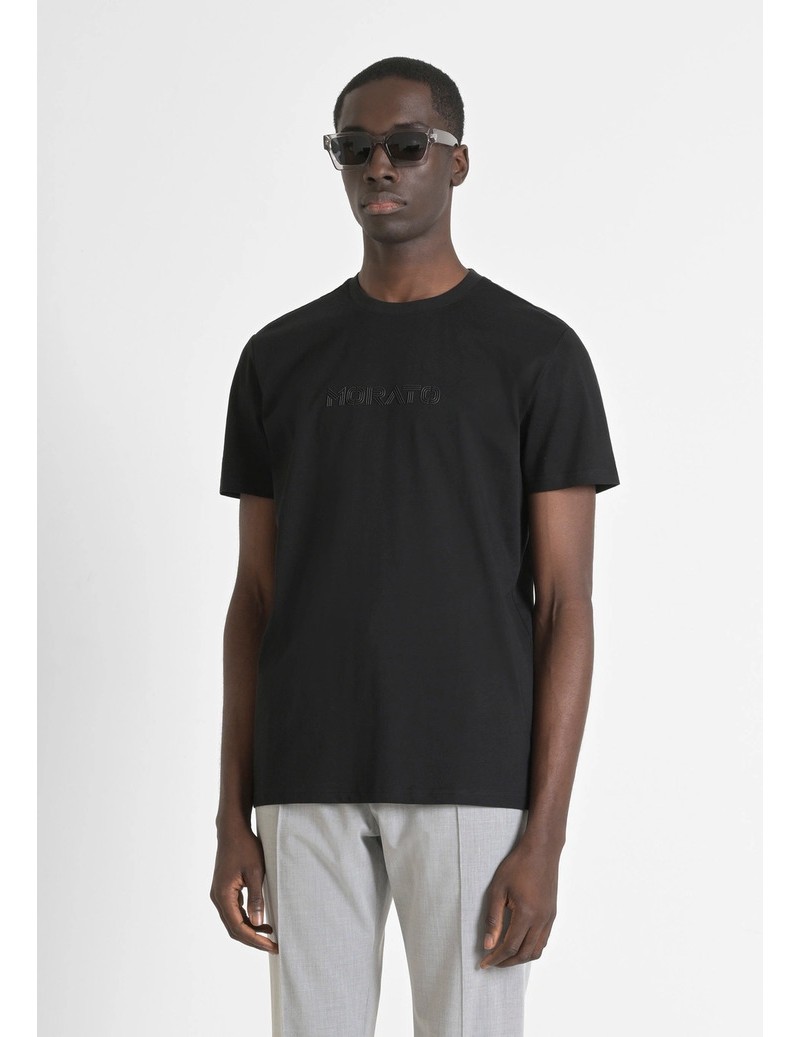 CAMISETA NEGRA REGULAR FIT...