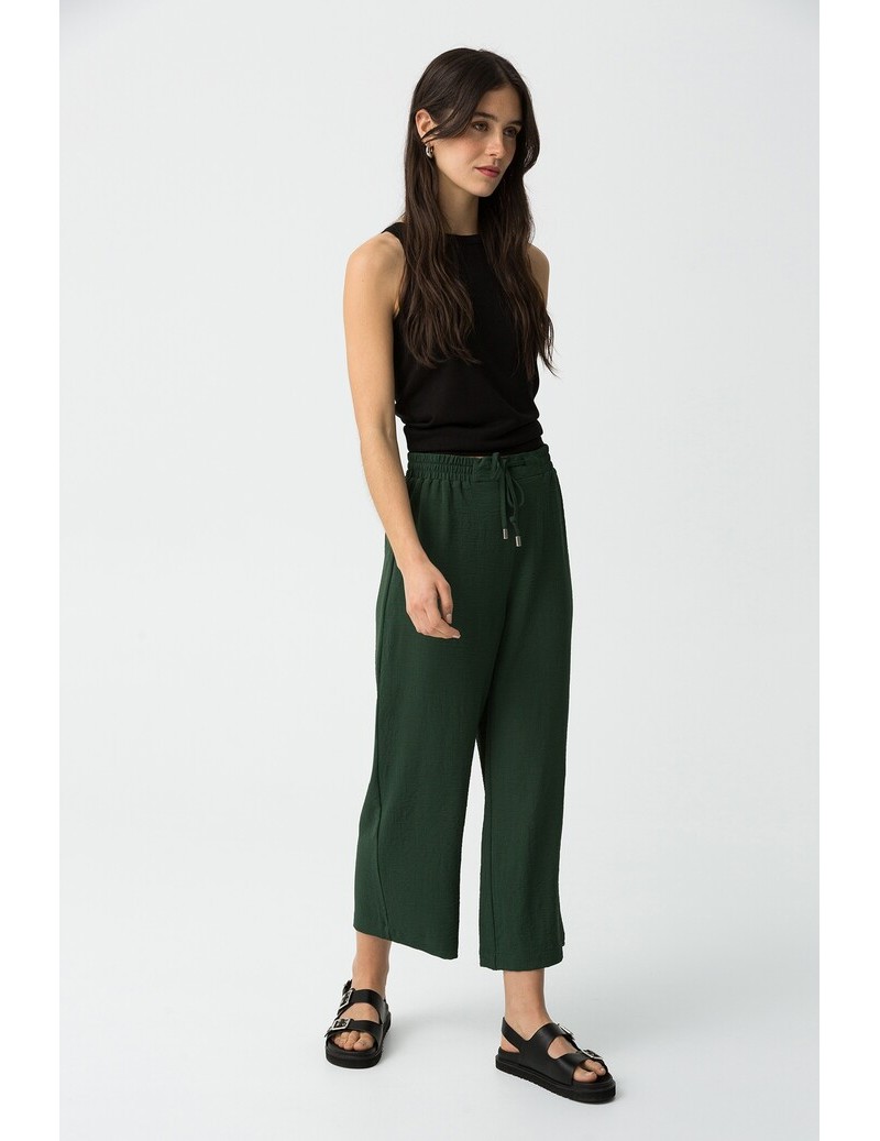 PANTALONES VERDES FLUIDOS...