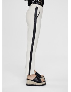 PANTALON RECTO DETALLE LATERAL LOLA CASADEMUNT