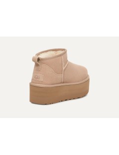 UGG CLASSIC MINI CON PLATAFORMA 