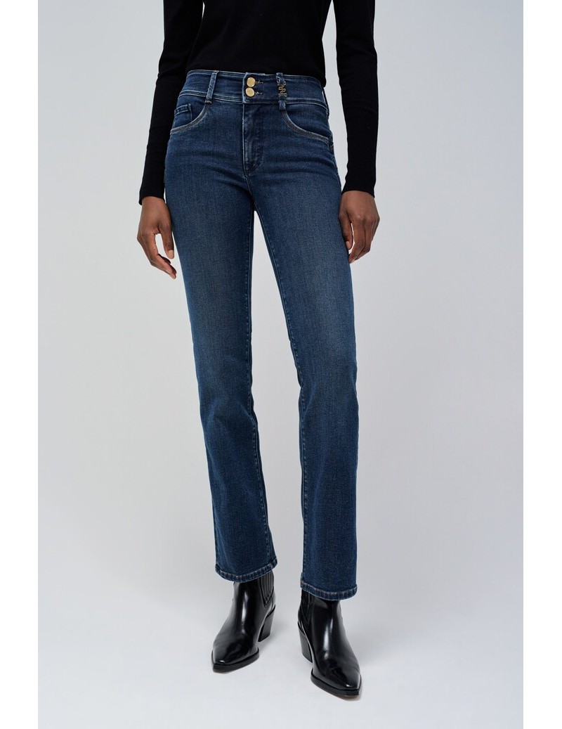 JEANS CORTE RECTO PUSH IN...